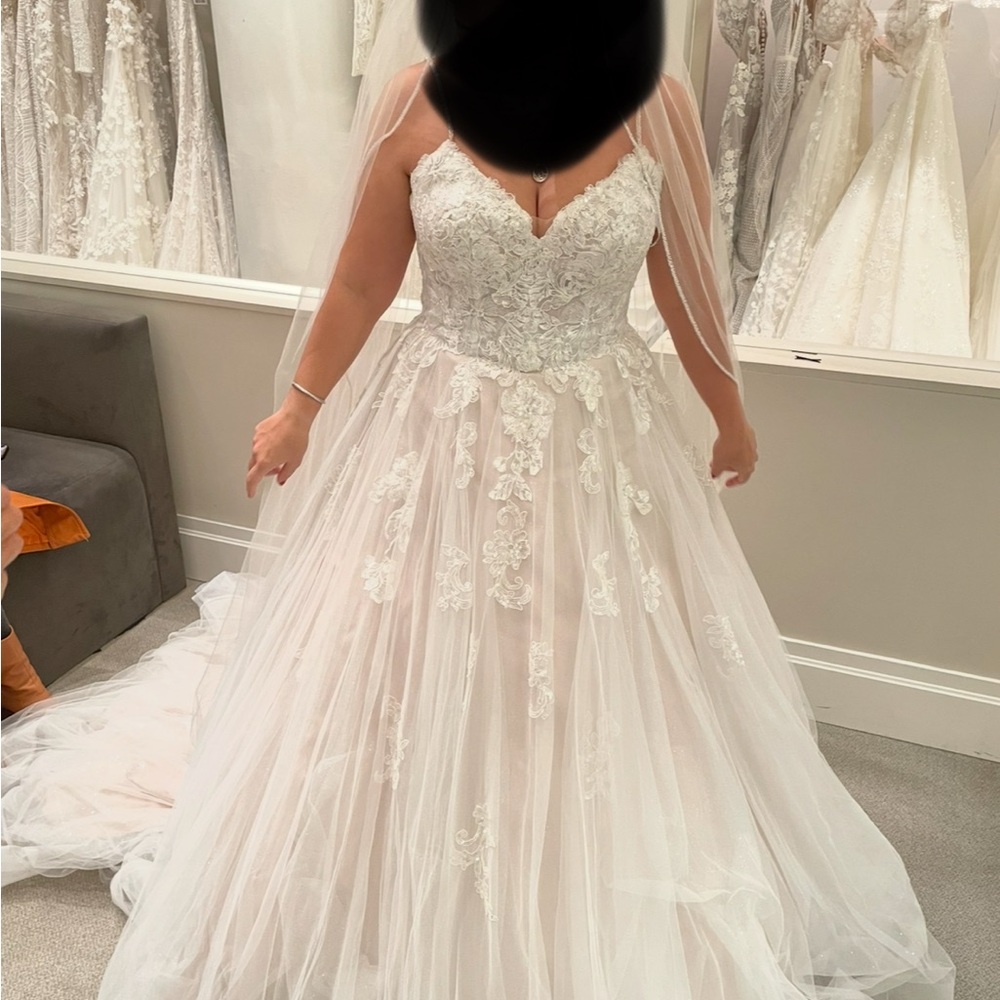NWT wedding dress 👰🏽‍♀️